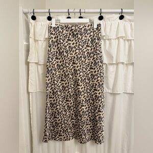 Women’s L Forever21 Satin Cheetah Print Skirt